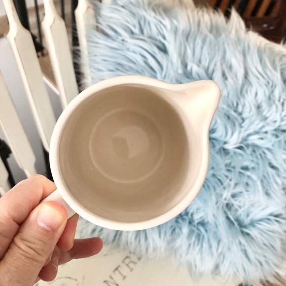 RAE Dunn Syrup Mug, Artisan Collection, By Magenta, Excellent Condition - Picture 6 of 6